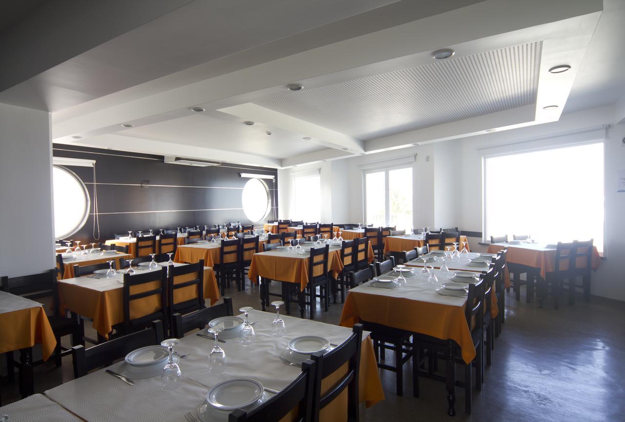 Coxos Beach Lodge مافرا المظهر الخارجي الصورة