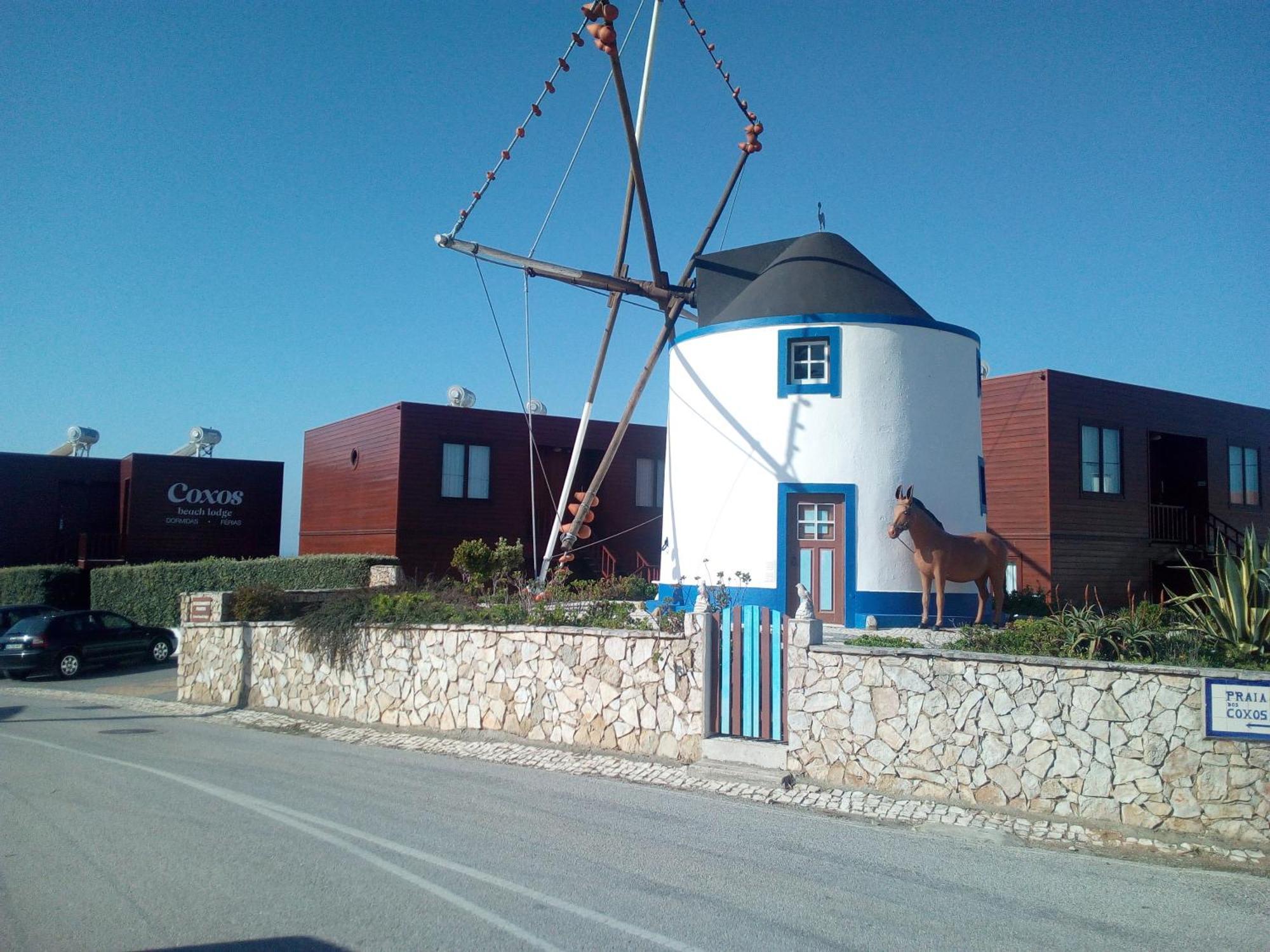 Coxos Beach Lodge مافرا المظهر الخارجي الصورة